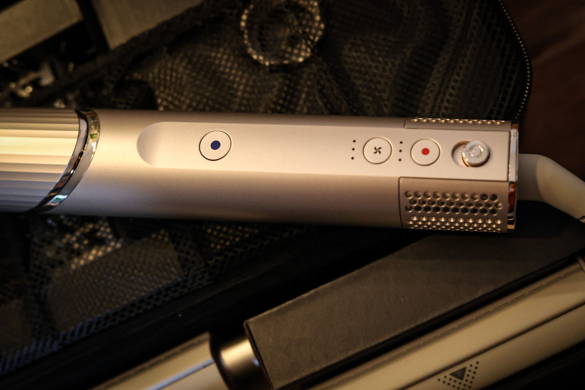 Вы можете увидеть Shark FlexStyle.